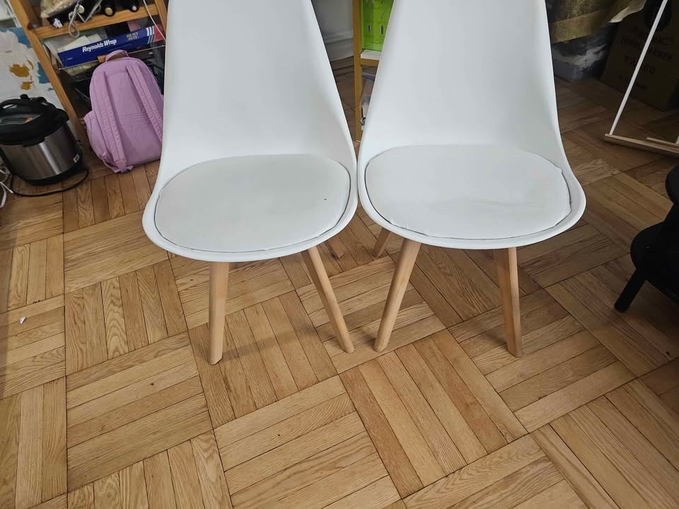 Dining table and chairs - photo 2
