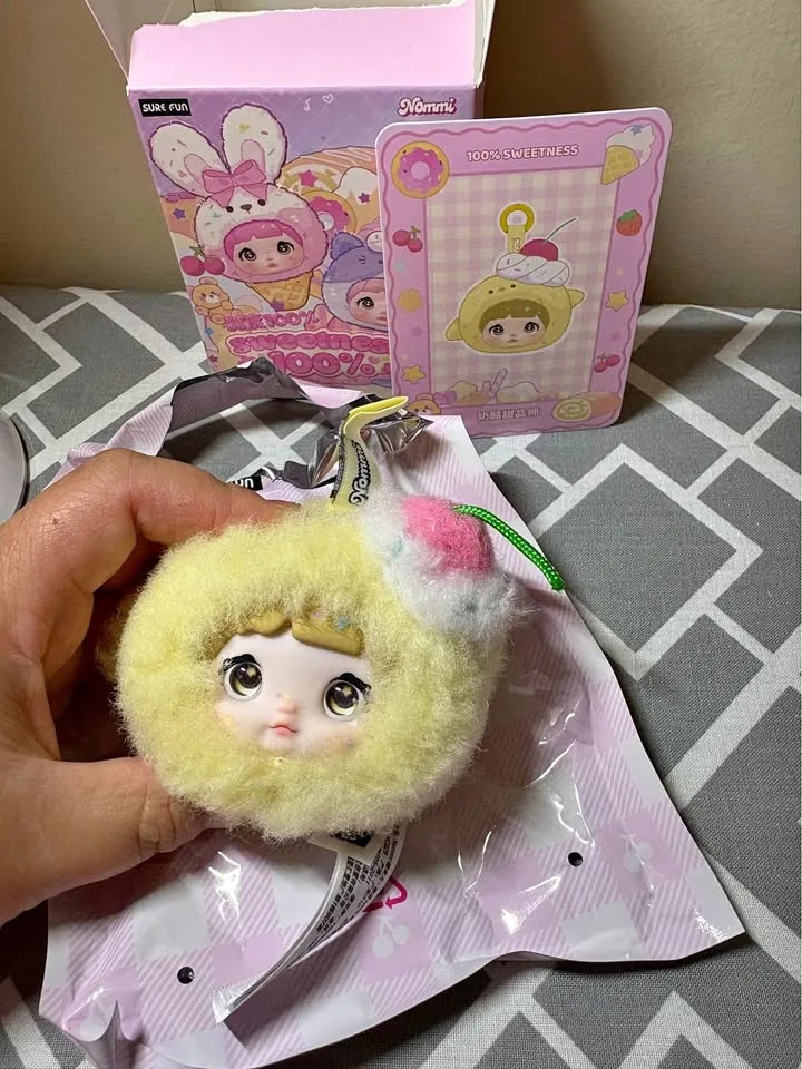 100% sweetness Nommi keychain thumbnail