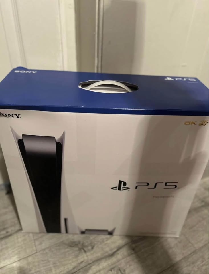 PS5 Slim 1TB Console - photo 3