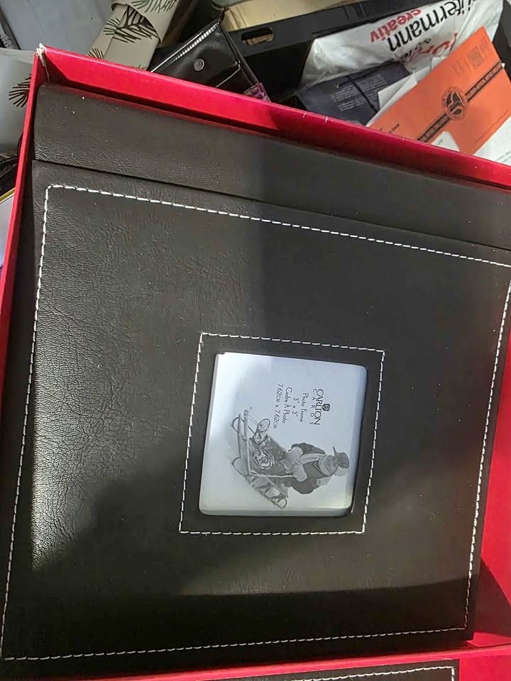 $10 Pick Up Markham & Eglinton Black Photo Album & Frame