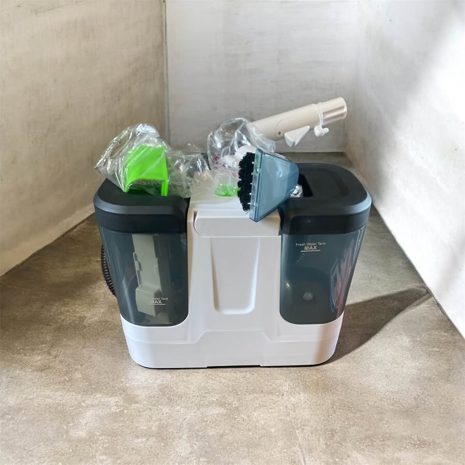 LABIGO Portable Carpet & Upholstery Cleaner - photo 3
