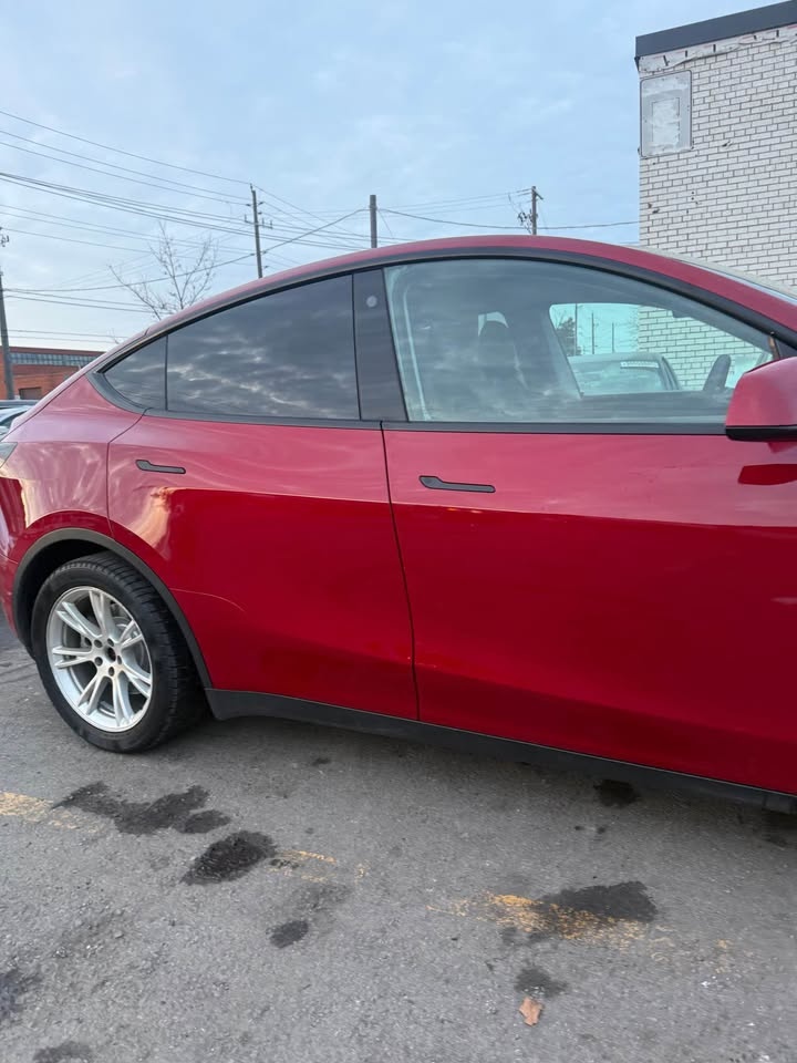 2021 Tesla Model Y - photo 3