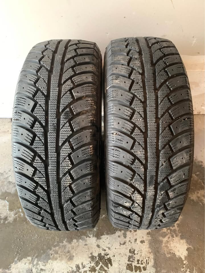 2 Winter Tires 195/60R15 Brand New! Read! - photo 3
