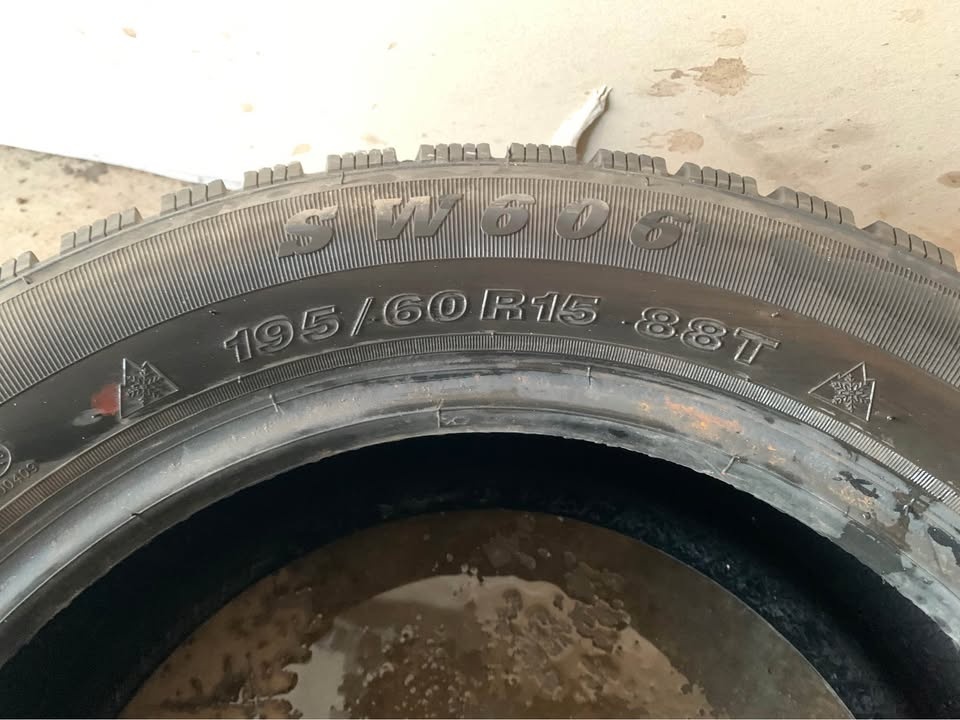 2 Winter Tires 195/60R15 Brand New! Read! - photo 4