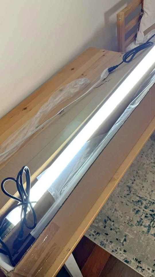 Barrina 4FT LED Shop Light 10000LM Linkable, New