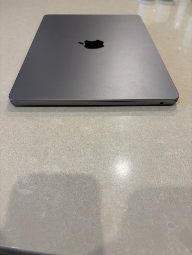 MacBook M2 Air 256GB SSD, 8GB RAM - Great Condition - photo 3