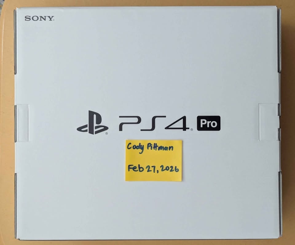 CIB PlayStation 4 Pro 1TB - photo 3