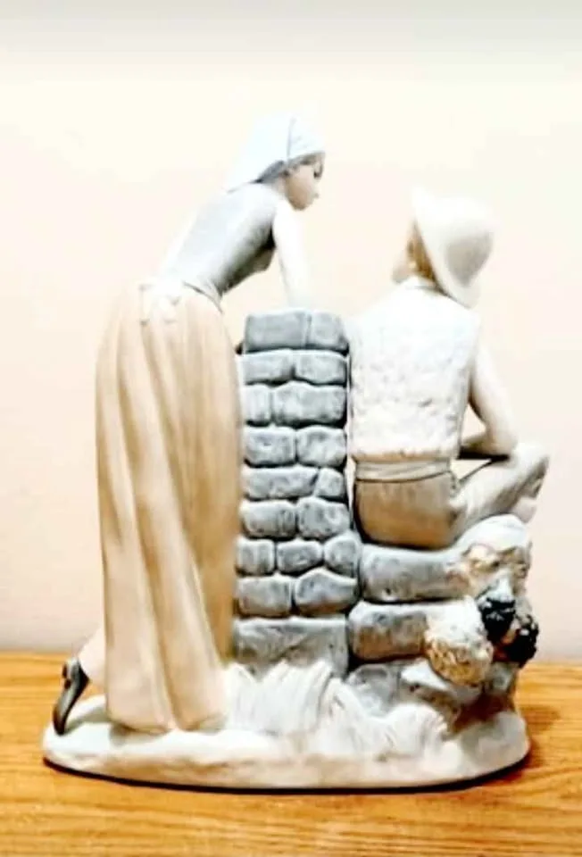 Vtg. Tall Handmade Lladro Large Grape Tasters Statue image indicator(4)