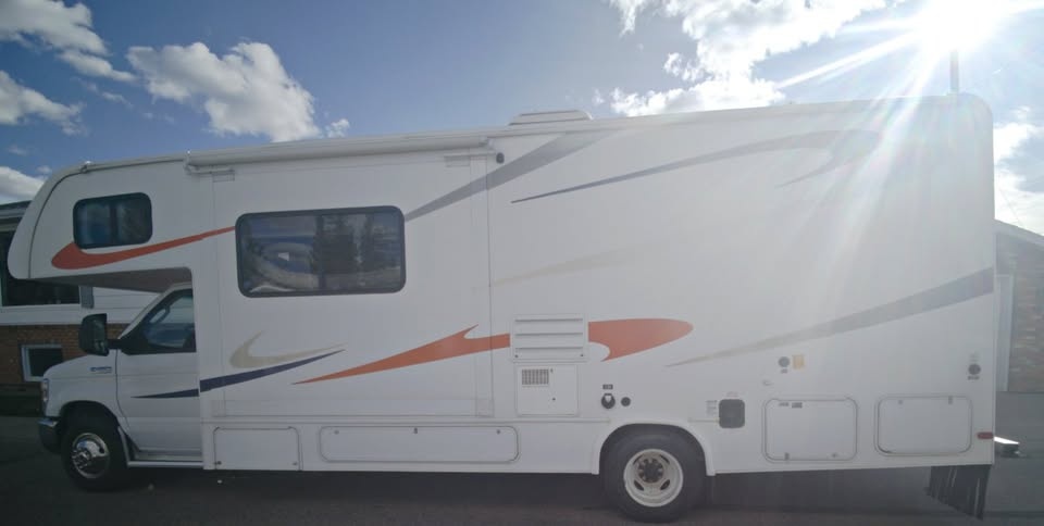 2015 Forest River Sunseeker 2700DS Class C RV - photo 3