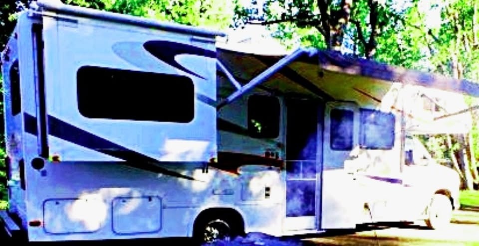 2015 Forest River Sunseeker 2700DS Class C RV - photo 4