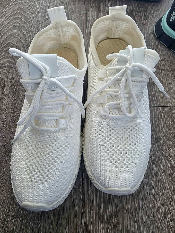 Women's shoe 10- 25$🤎