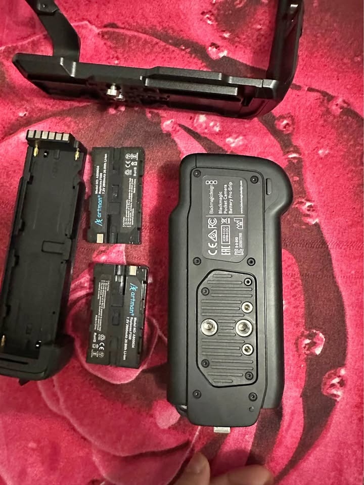 Blackmagic Cage + Battery Extension (2 Batteries Included)