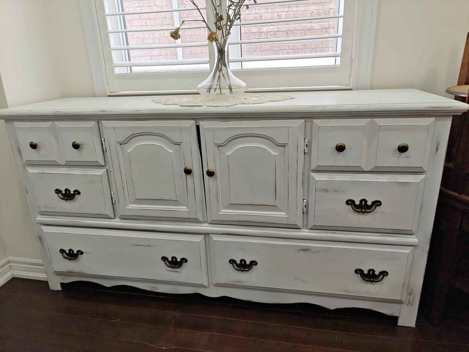 Solidwood white Dresser