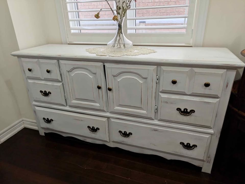 Solidwood white Dresser - photo 2