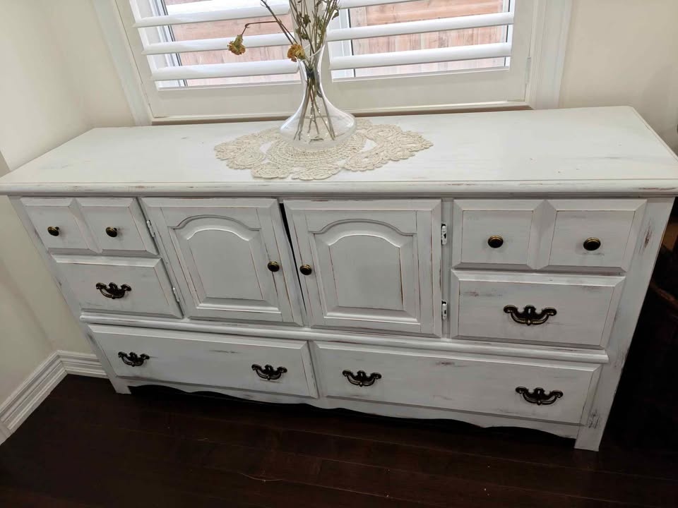 Solidwood white Dresser - photo 3