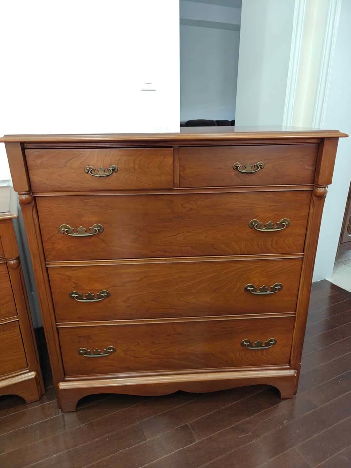 GIBBARD 3 PC DRESSERS BEDROOM SET. CAN DELIVER - photo 4