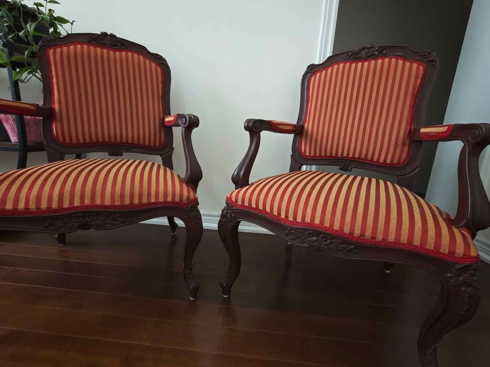 French Louis XV Style Accent Arm chairs. Can Deliver. - photo 2