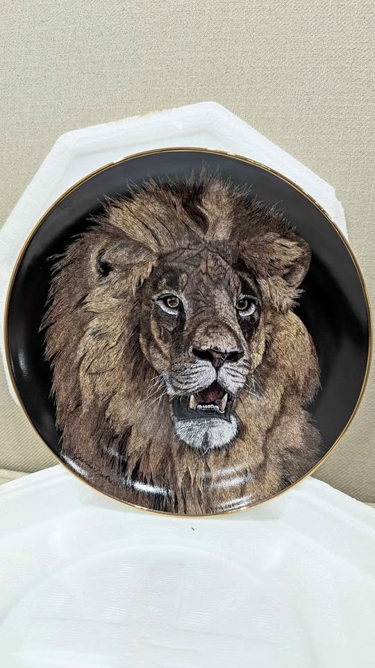 Royal Doulton King of the Night Collector Plate