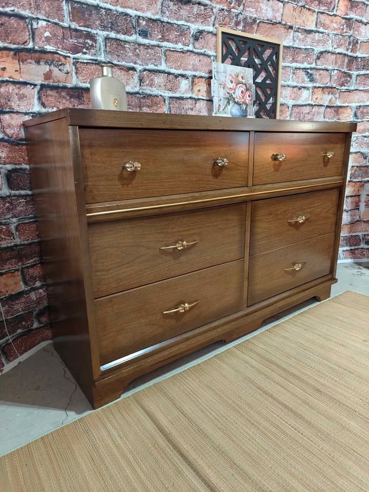 Solidwood MCM Sideboard Dresser. Can Deliver. - photo 3