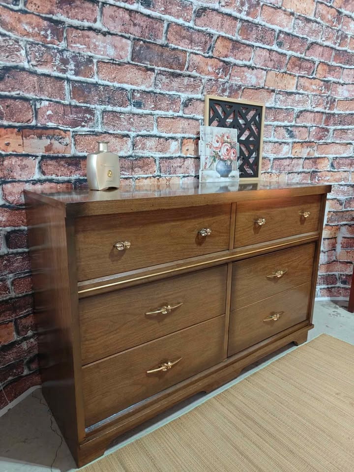 Solidwood MCM Sideboard Dresser. Can Deliver. - photo 4