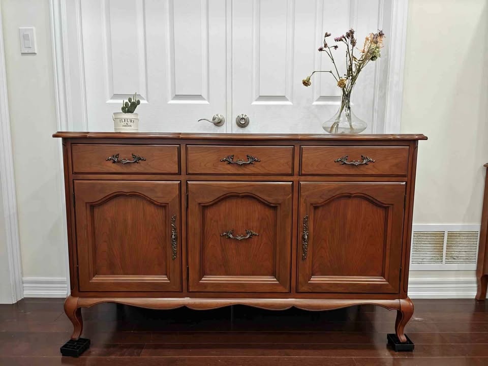 GIBBARD Sideboard Buffet Dresser. Can Deliver