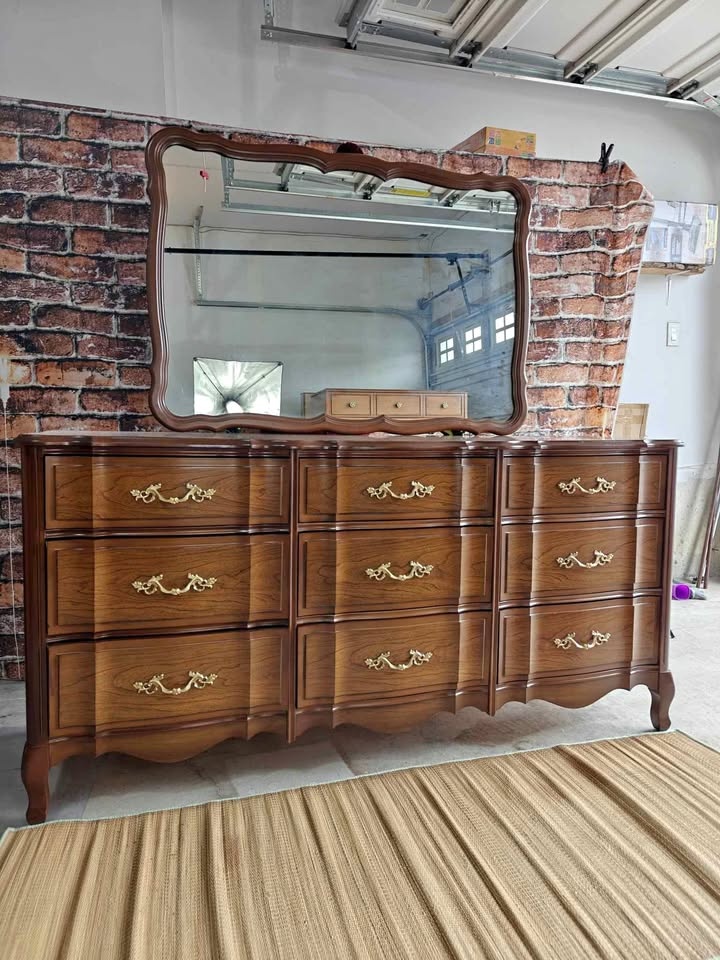 MALCOLM Solidwood Vintage Dresser with Mirror