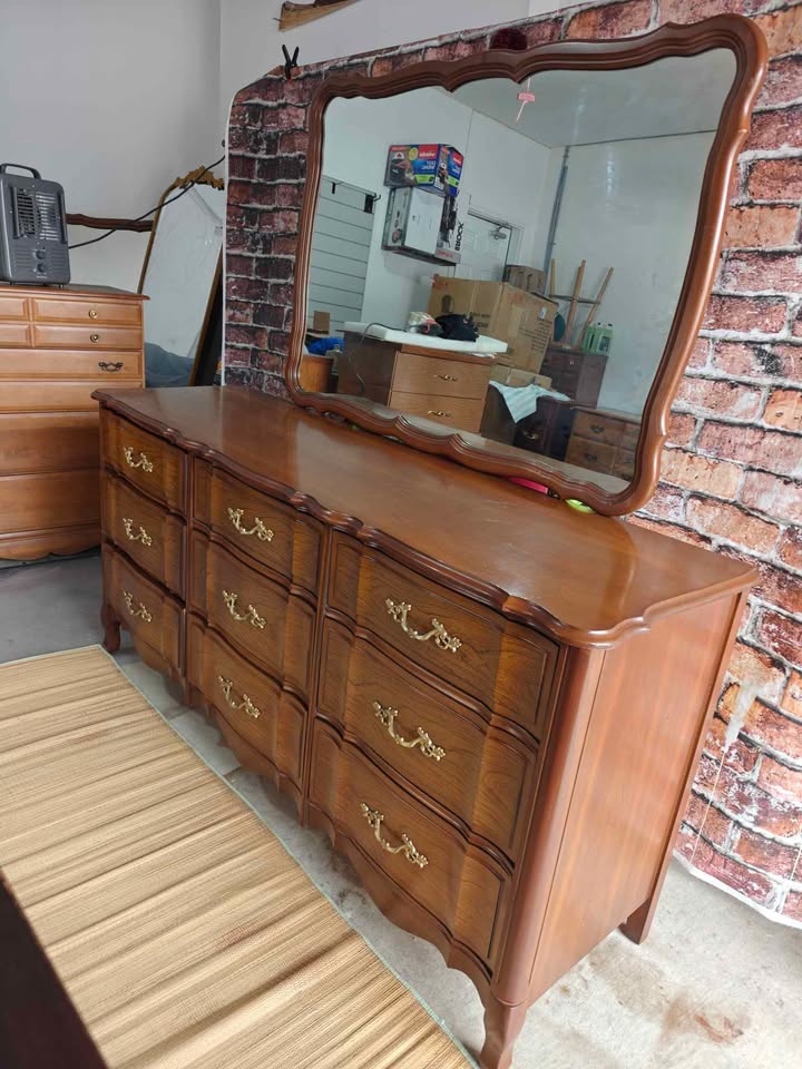 MALCOLM Solidwood Vintage Dresser with Mirror - photo 3