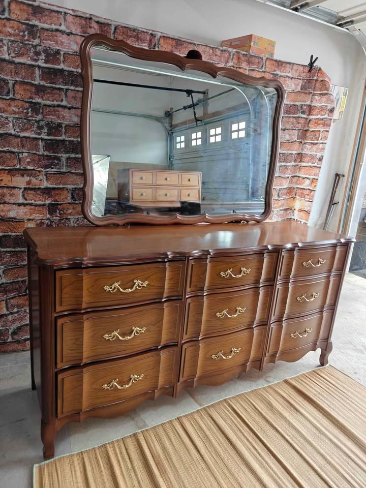 MALCOLM Solidwood Vintage Dresser with Mirror - photo 5