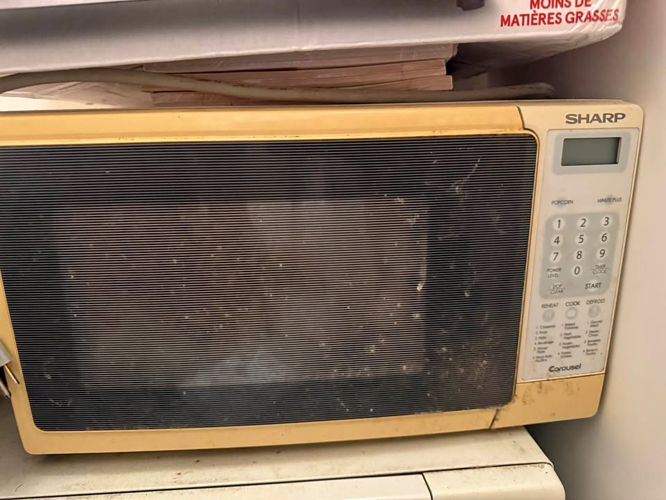 Sharp Carousel Microwave