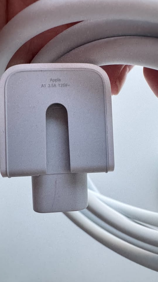 Apple MacBook MagSafe 2 Charger 60W – Original Power Adapter - photo 4