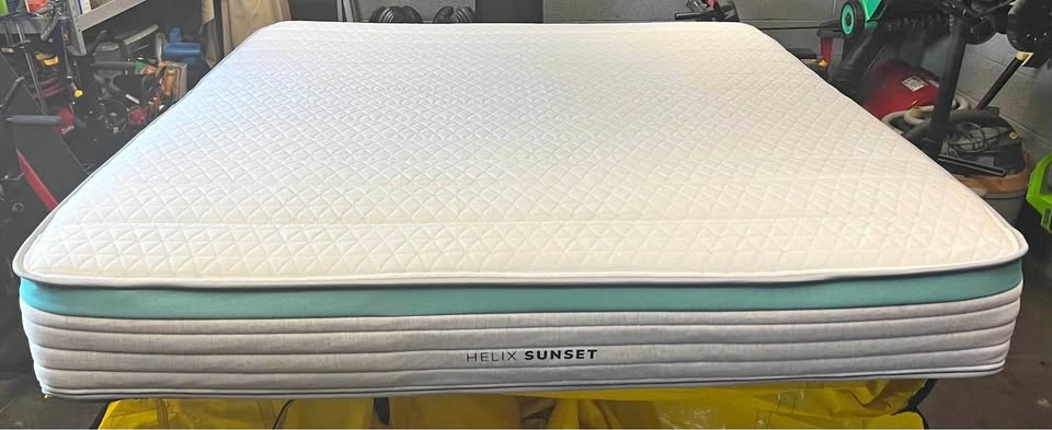 Helix Sunset King Mattress - Like New
