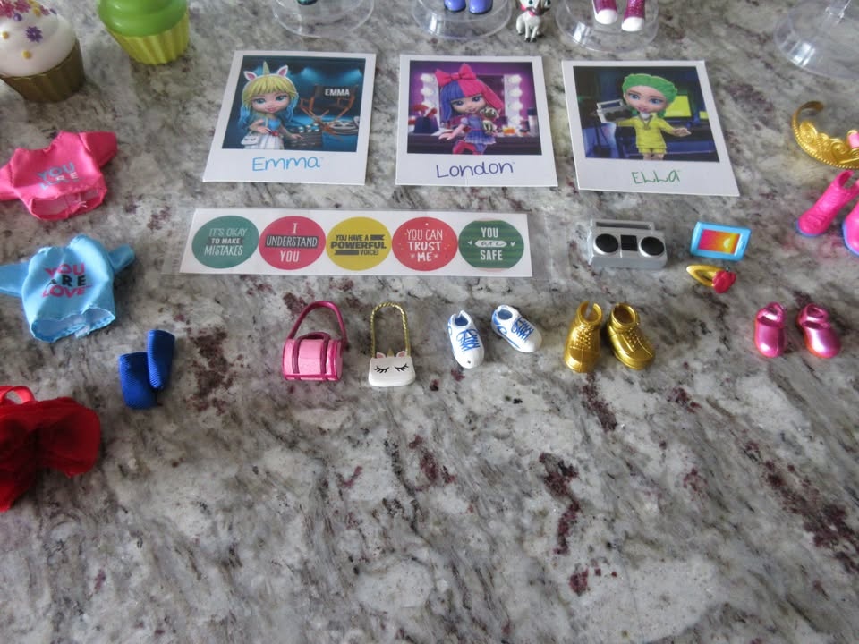 Keeps Dolls + Accessories Lot - photo 4