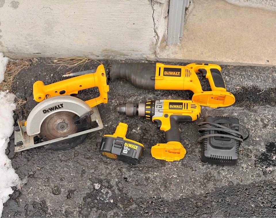 DeWalt 18V XRP Drill Circular Saw Recip Saw Combo Kit