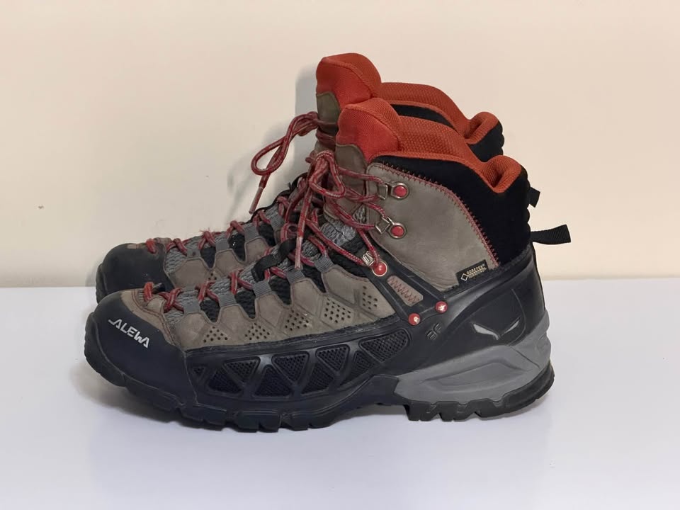 Salewa Gore-Tex Hiking Boots Women 9.5 - photo 2