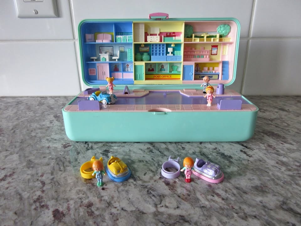 1989 Polly Pocket High Street Money Box & x2 Rings