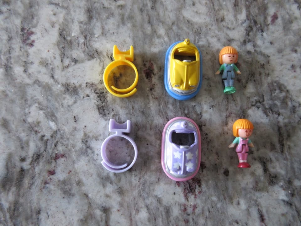 1989 Polly Pocket High Street Money Box & x2 Rings - photo 2