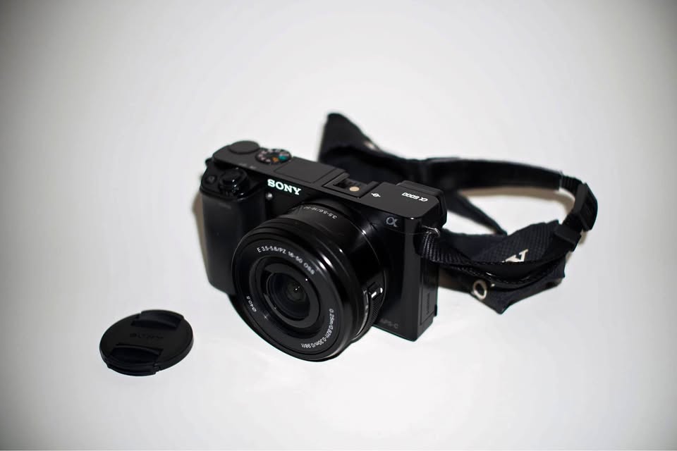 Mirrorless Sony a6000 Camera Bundle - Photography Beginner Kit!
