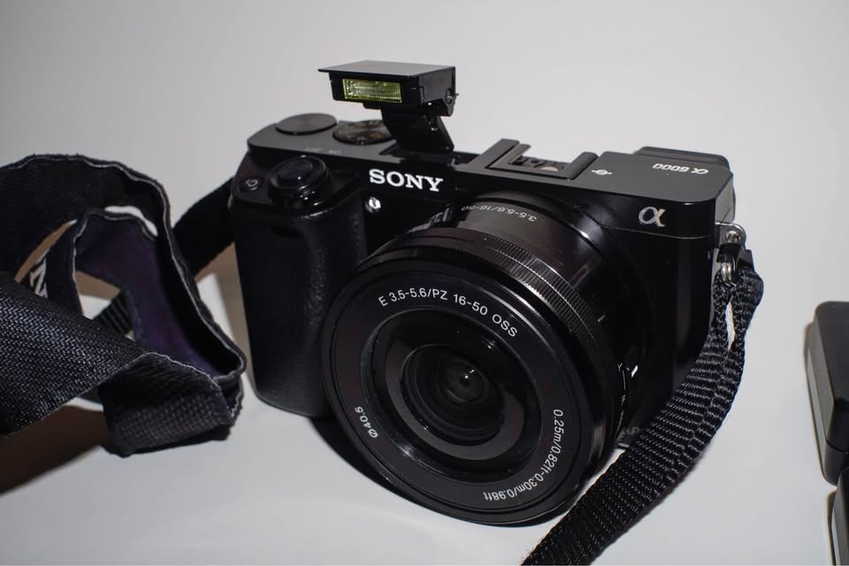 Mirrorless Sony a6000 Camera Bundle - Photography Beginner Kit! - photo 4