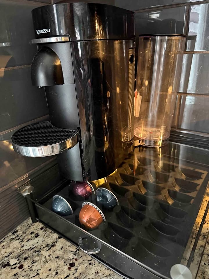 Nespresso Vertuo Plus With Pod Tray