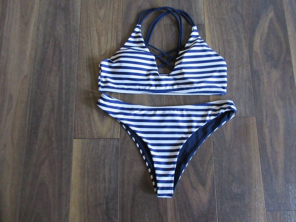 Ladies Small Swim Suit - photo 2