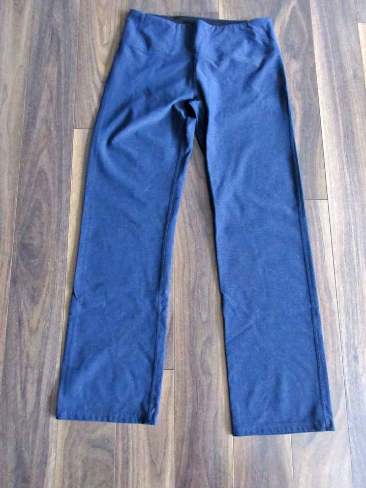 Ladies Medium Tuff Athletics Bottoms