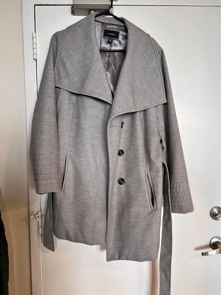 Le Chateau Coat Size L