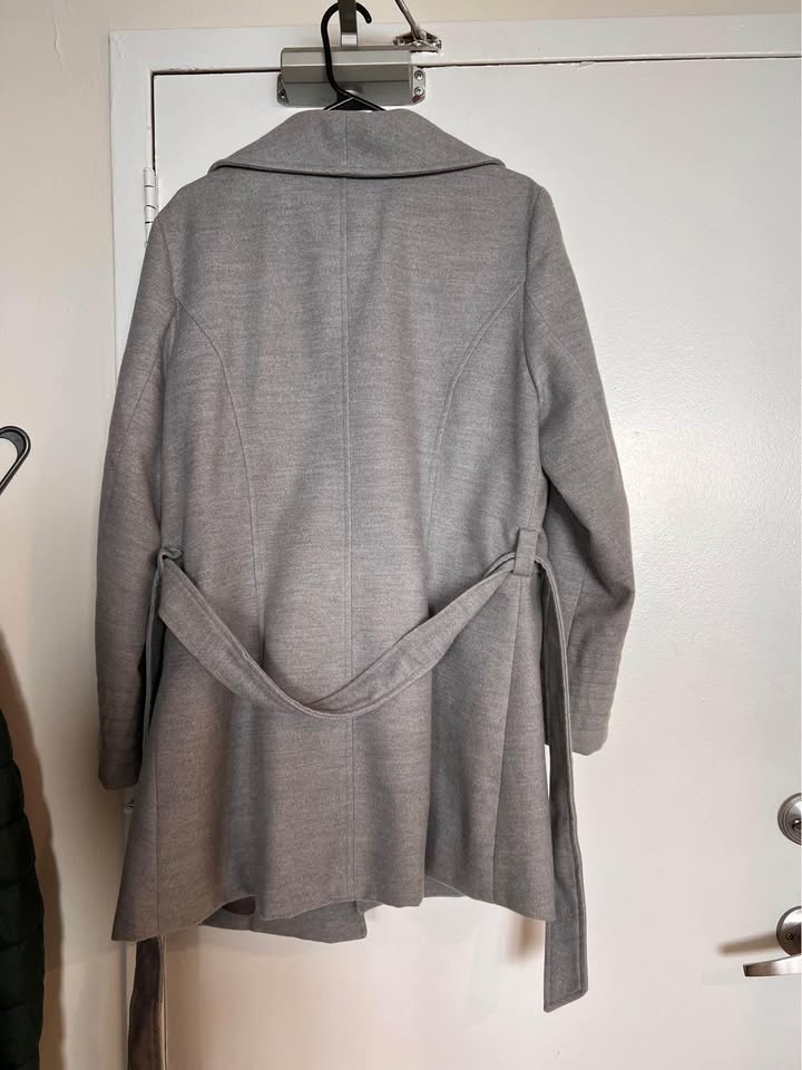 Le Chateau Coat Size L - photo 3