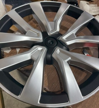 4PCS 18in Wheel Hub Caps - Silver Black - photo 3