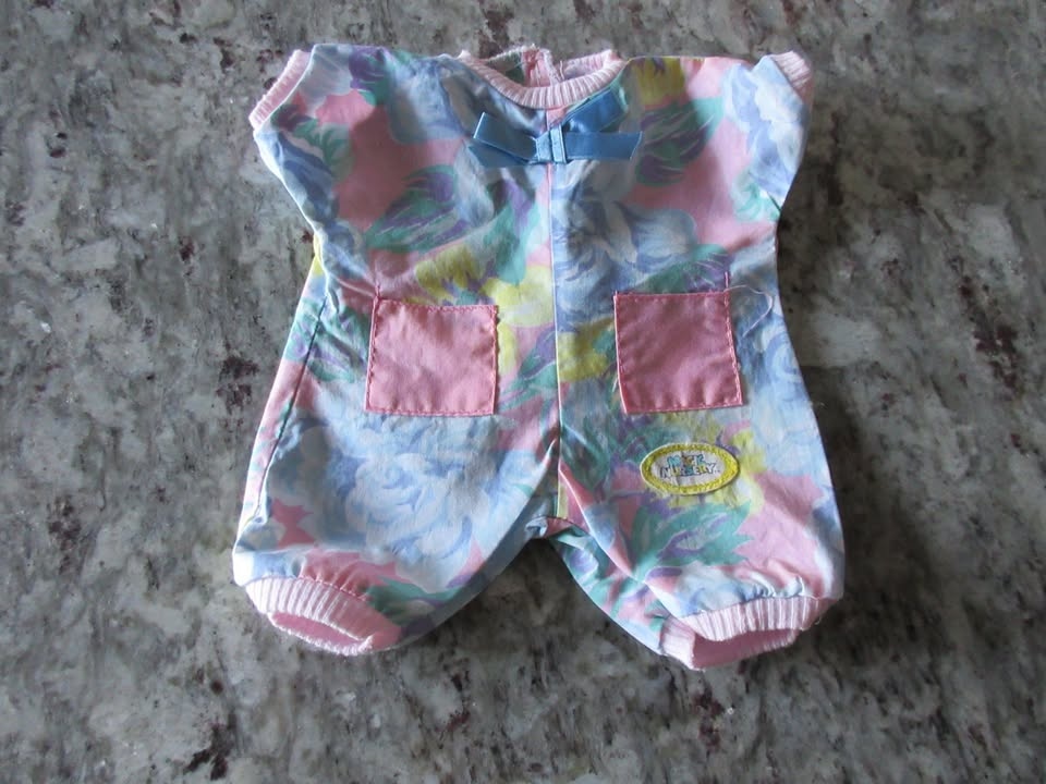 1989 Magic Nursery Doll with Extra Outfit - photo 4