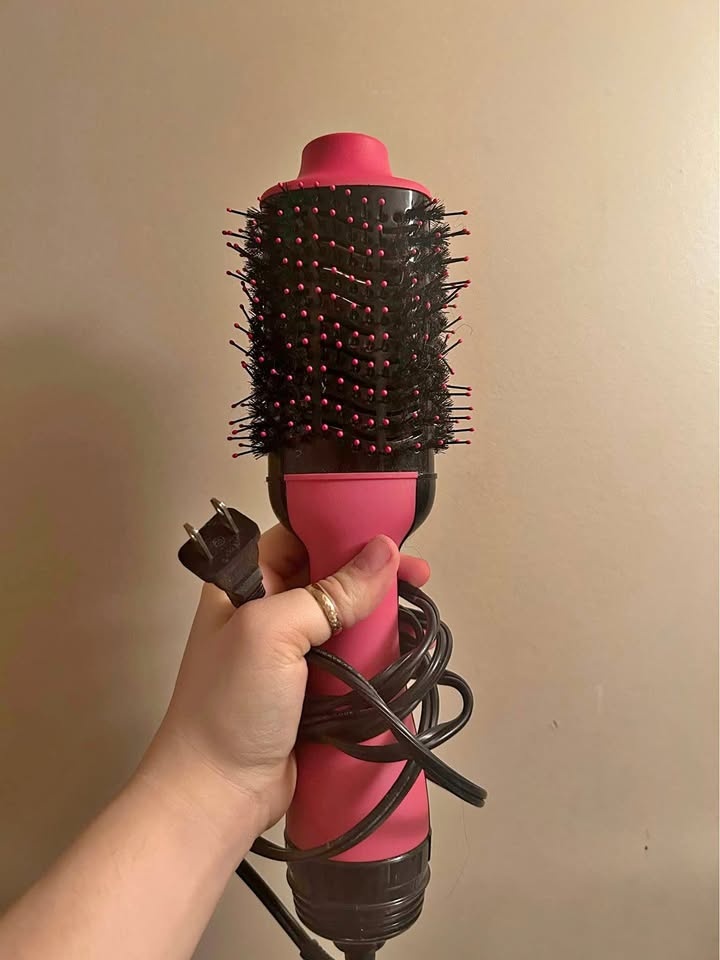 Revlon Blowout Brush