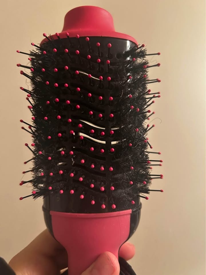 Revlon Blowout Brush - photo 2