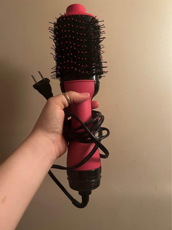 Revlon Blowout Brush - photo 3