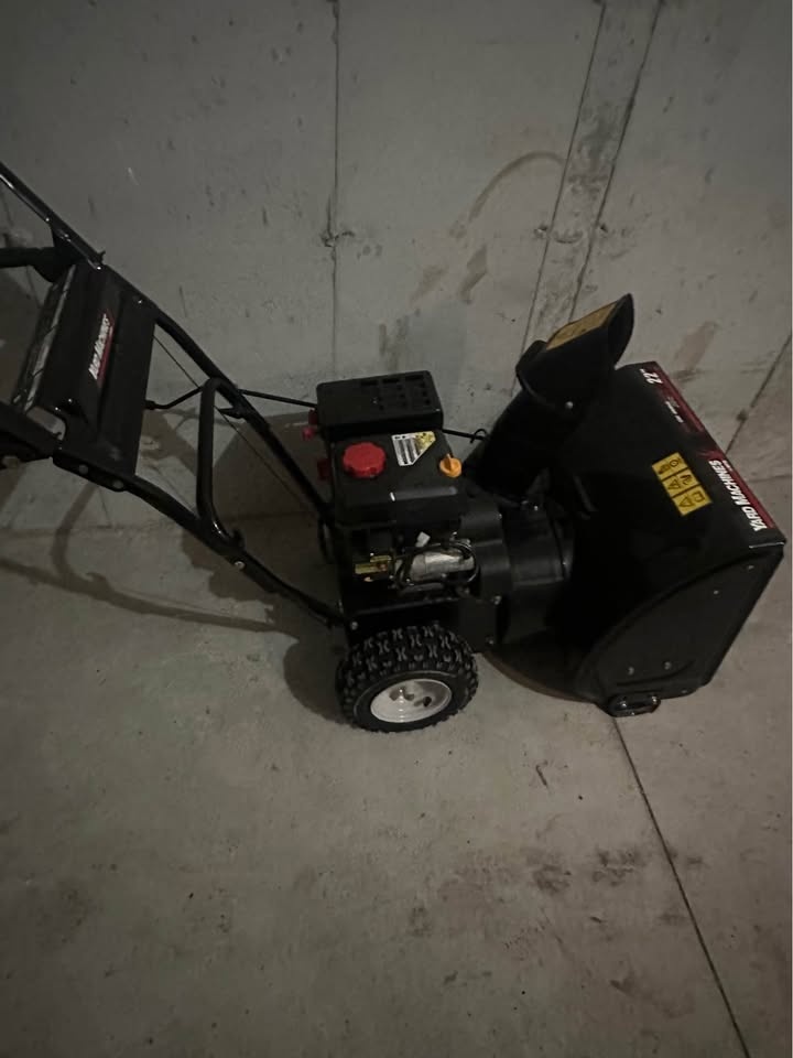 Yard Machines 22” 208cc Snowblower — Electric Start — 2 Stage - photo 2