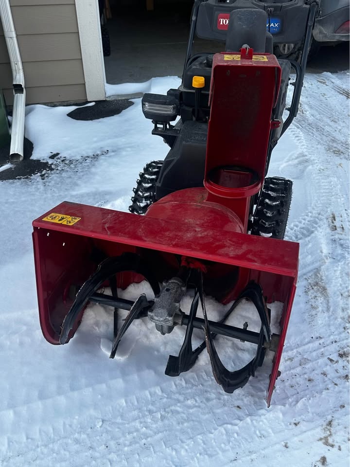 Toro Power Max 828 OAE Snowblower — Electric + Pull Start — 28” - photo 2